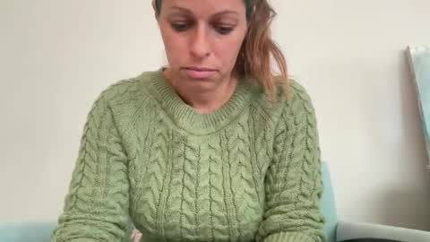 Amy Smilez online show from 10/17/25, 03:47