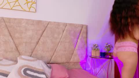 amyvegaa_ online show from 10/08/25, 01:09