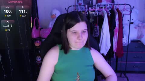 Snapshot of amyvibes chatting on 05/05/26, 06:38 amyvibes online show from 05/05/26, 06:38