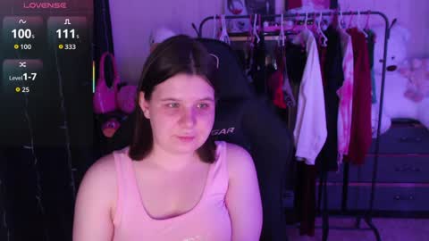 Snapshot of amyvibes chatting on 05/15/26, 06:59 amyvibes online show from 05/15/26, 06:59