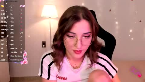 amyvilvet online show from 11/17/25, 06:14