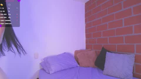 Snapshot of amyw0w chatting on 03/02/25, 07:34 IG amyw0w online show from 03/02/25, 07:34