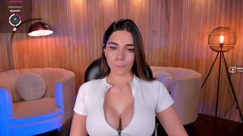 AMY WALKER online show from 01/04/25, 01:21