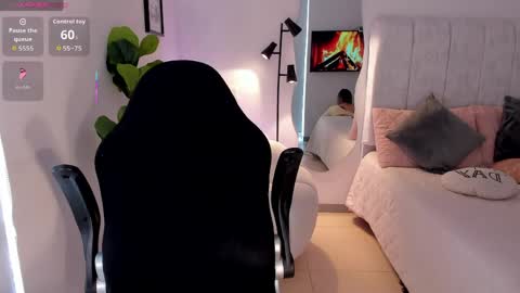    online show from 05/19/26, 08:26