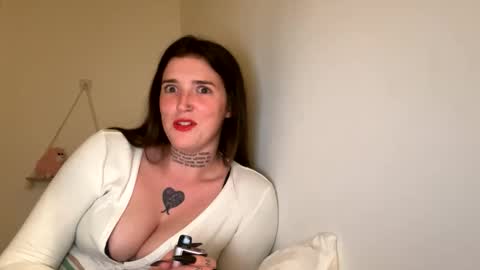 Snapshot of amyyyoxxo chatting on 03/05/25, 08:10 Amyyyoxxo online show from 03/05/25, 08:10