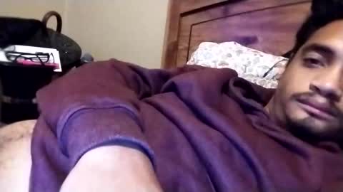 Snapshot of an377432 chatting on 12/04/25, 11:35 an377432 online show from 12/04/25, 11:35