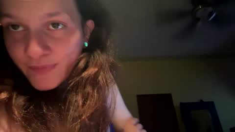 Snapshot of an_e333 chatting on 10/04/25, 06:33 an_e333 online show from 10/04/25, 06:33