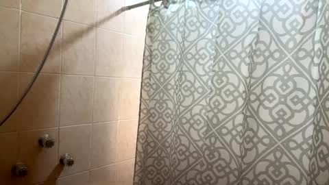 Snapshot of an_e333 chatting on 10/10/25, 10:31 an_e333 online show from 10/10/25, 10:31