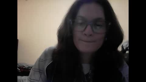 Snapshot of an_e333 chatting on 10/12/25, 02:21 an_e333 online show from 10/12/25, 02:21