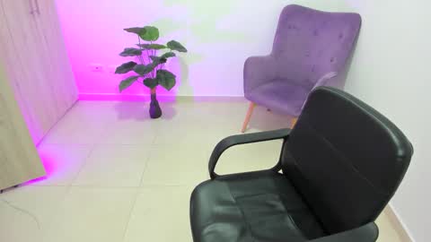 Snapshot of ana_diazz_ chatting on 09/18/25, 10:45 Ana online show from 09/18/25, 10:45