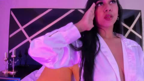 Ana Gonzalez online show from 05/13/26, 01:30