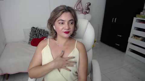  Ana  online show from 01/31/25, 01:02