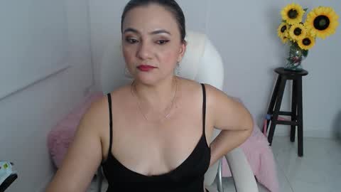  Ana  online show from 11/26/25, 11:50