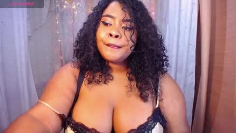 Snapshot of ana_off_alana chatting on 10/06/25, 11:02 Ana online show from 10/06/25, 11:02