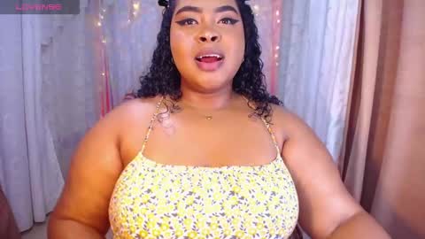 Snapshot of ana_off_alana chatting on 10/11/25, 11:36 Ana online show from 10/11/25, 11:36