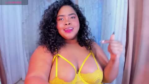 Snapshot of ana_off_alana chatting on 10/20/25, 10:21 Ana online show from 10/20/25, 10:21