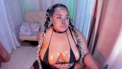 Snapshot of ana_off_alana chatting on 10/26/25, 12:05 Ana online show from 10/26/25, 12:05