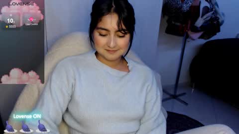 Snapshot of ana_ricciardi chatting on 09/27/25, 03:22 Ana Ricciardi online show from 09/27/25, 03:22