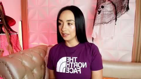 Snapshot of ana_riveros chatting on 10/03/25, 04:31   online show from 10/03/25, 04:31