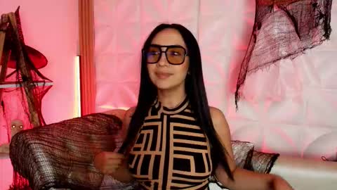 Snapshot of ana_riveros chatting on 10/07/25, 04:09   online show from 10/07/25, 04:09