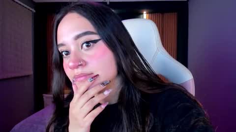 Snapshot of ana_taylor2 chatting on 09/19/25, 11:33 Ana online show from 09/19/25, 11:33