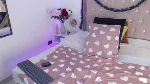 Ana Moon  online show from 12/24/24, 05:05