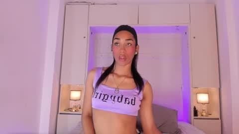 Snapshot of anaacollins_ chatting on 10/01/25, 12:11 anaacollins_ online show from 10/01/25, 12:11