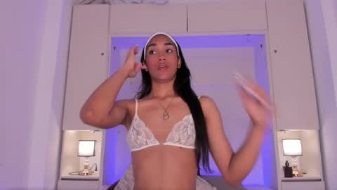 Snapshot of anaacollins_ chatting on 10/03/25, 11:40 anaacollins_ online show from 10/03/25, 11:40