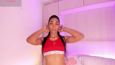 Snapshot of anaacollins_ chatting on 10/23/25, 11:42 anaacollins_ online show from 10/23/25, 11:42