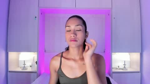 anaacollins_ online show from 06/13/26, 11:30