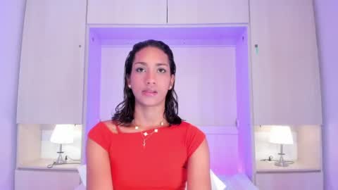 anaacollins_ online show from 07/01/26, 11:56
