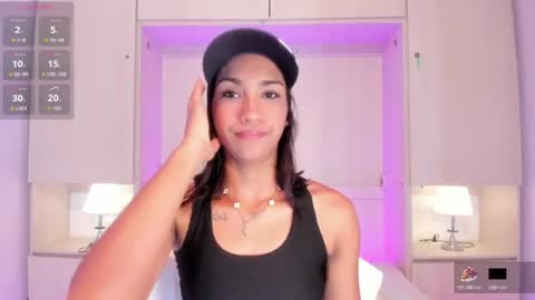 anaacollins_ online show from 07/02/26, 11:27