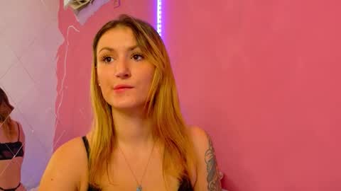 Snapshot of anaayss chatting on 10/28/25, 05:44 anaayss online show from 10/28/25, 05:44