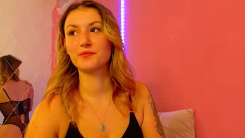 Snapshot of anaayss chatting on 11/10/25, 06:01 anaayss online show from 11/10/25, 06:01