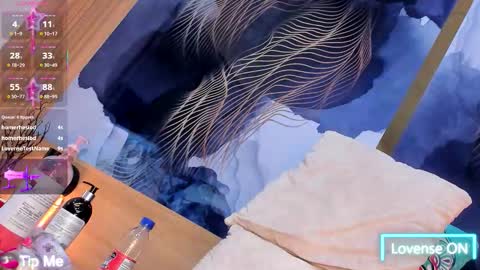 Snapshot of anabacker01 chatting on 10/10/25, 11:04 anabacker01 online show from 10/10/25, 11:04