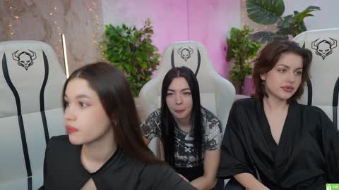 Sweet girls online show from 01/24/25, 03:45