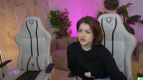 Sweet girls online show from 01/28/25, 12:00