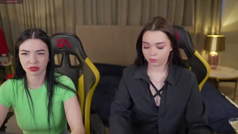 Sweet girls online show from 02/14/25, 12:14