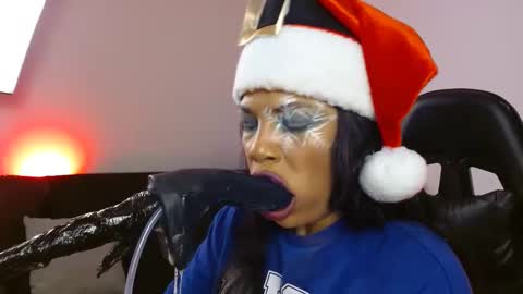 anabel alice gandara  online show from 12/05/24, 07:38