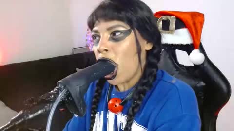 anabel alice gandara  online show from 12/20/24, 10:16