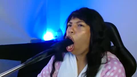 anabel alice gandara  online show from 02/04/25, 08:02