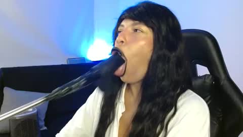 anabel alice gandara  online show from 02/06/25, 02:15
