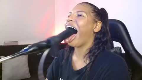 anabel alice gandara  online show from 03/11/25, 01:45