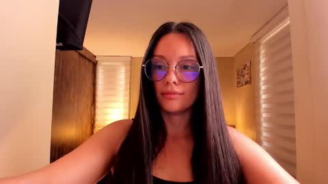 Snapshot of anabel_25 chatting on 09/14/25, 07:02 Anabel online show from 09/14/25, 07:02