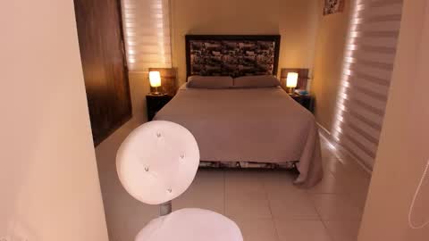 Snapshot of anabel_25 chatting on 11/19/25, 06:52 Anabel online show from 11/19/25, 06:52