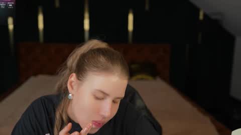 Snapshot of anabel_team054 chatting on 10/10/25, 06:45 PLAYHARD054 online show from 10/10/25, 06:45