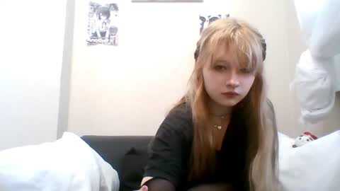 Malvina online show from 06/20/26, 12:36