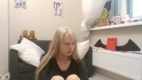Malvina online show from 07/07/26, 04:11