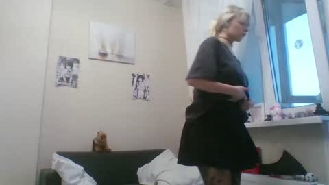 Malvina online show from 07/12/26, 04:31