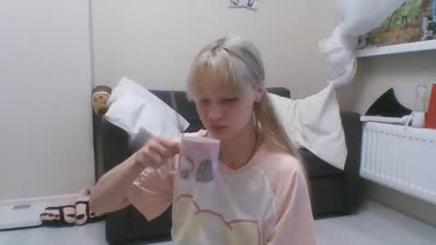 Malvina online show from 07/23/26, 04:27